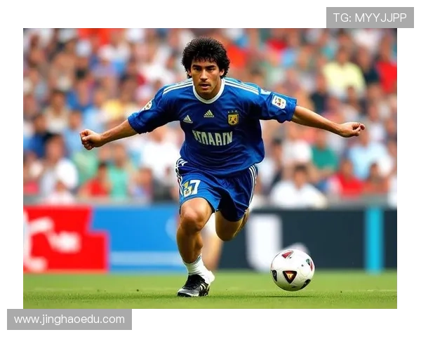 足球球星丸子闪耀绿茵场 成为新一代足坛传奇人物的崛起之星